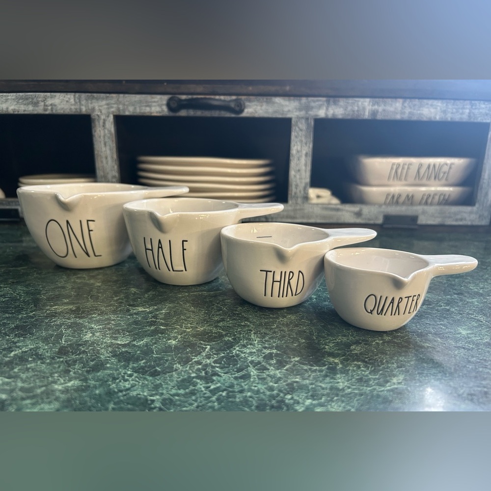 Rae Dunn Measuring Cups With Handle - Picture 2 of 6